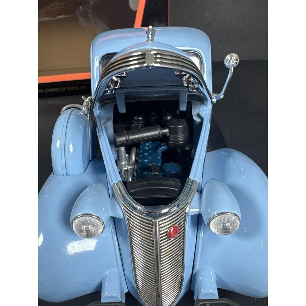 Road Signature 1937 Studebaker Coupe Express Pickup Truck 1:18 Diecast